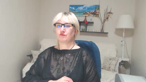 Snapshot of leilamays chatting on January 22, 2:46 pm Leila Kinky online show from January 22, 2:46 pm