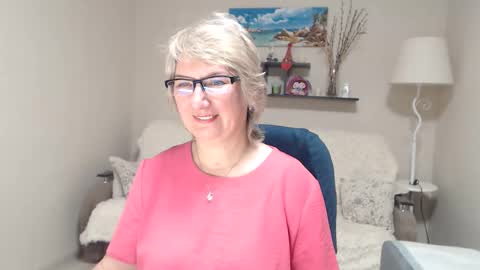 Leila Kinky online show from January 14, 2:00 pm