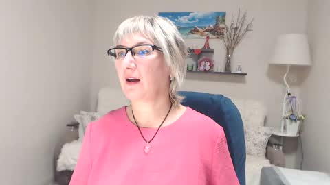Snapshot of leilamays chatting on October 11, 5:45 am Leila Kinky online show from October 11, 5:45 am