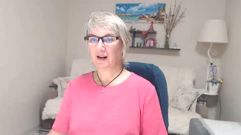 Snapshot of leilamays chatting on October 10, 5:45 am Leila Kinky online show from October 10, 5:45 am