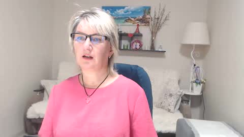Snapshot of leilamays chatting on October 1, 10:31 am Leila Kinky online show from October 1, 10:31 am