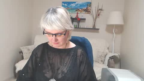Snapshot of leilamays chatting on February 15, 8:54 am Leila Kinky online show from February 15, 8:54 am