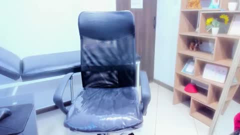 Leila online show from February 10, 12:41 pm