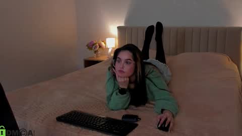 Leila online show from March 13, 5:25 pm