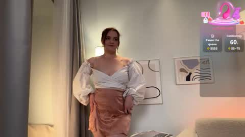 Lela online show from October 22, 2:55 pm