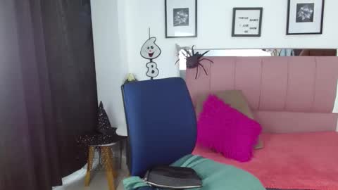 Snapshot of lele_f_w chatting on October 13, 6:21 pm Leidy online show from October 13, 6:21 pm