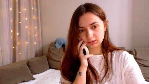 Lelia online show from December 19, 3:48 pm