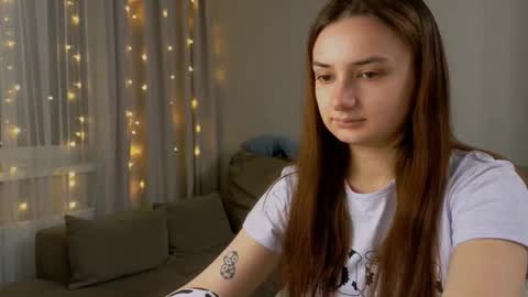 Lelia online show from February 21, 9:15 pm