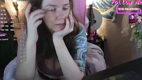 Junie 3 online show from March 6, 8:30 am