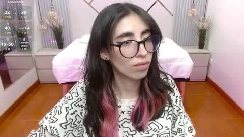 Snapshot of lena_roses chatting on September 15, 9:55 pm Lena online show from September 15, 9:55 pm