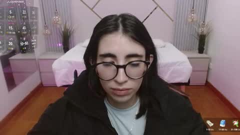 Snapshot of lena_roses chatting on September 29, 8:36 pm Lena online show from September 29, 8:36 pm