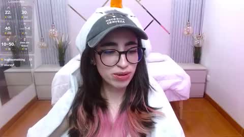 Snapshot of lena_roses chatting on October 15, 9:17 pm Lena online show from October 15, 9:17 pm