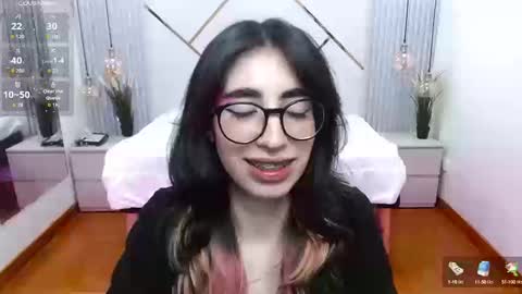 Snapshot of lena_roses chatting on September 10, 9:15 pm Lena online show from September 10, 9:15 pm