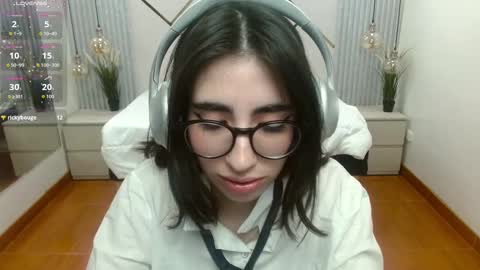 Snapshot of lena_roses chatting on September 11, 9:15 pm Lena online show from September 11, 9:15 pm