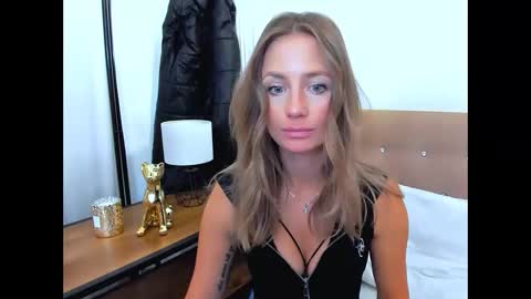 Snapshot of lena_sexi chatting on September 25, 7:07 am lena_sexi online show from September 25, 7:07 am