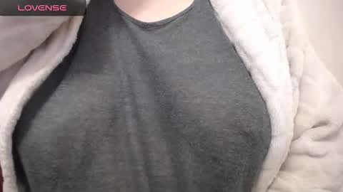 lenagolden online show from December 7, 3:30 pm