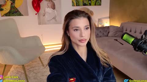 Snapshot of lenna_godess chatting on February 16, 6:32 am Lenna Goddess online show from February 16, 6:32 am