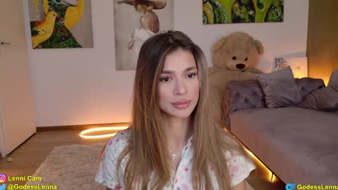 Snapshot of lenna_godess chatting on March 10, 6:16 am Lenna Goddess online show from March 10, 6:16 am