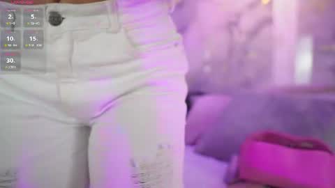 lenna_s online show from June 24, 8:30 pm