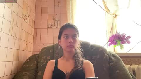 Hellomy name is Lennieits my first day here nice to meet you Give me 50 thumbs ups online show from May 17, 9:30 am
