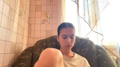 Hellomy name is Lennieits my first day here nice to meet you Give me 50 thumbs ups online show from May 7, 3:00 am