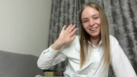 Emma online show from June 11, 2:25 pm