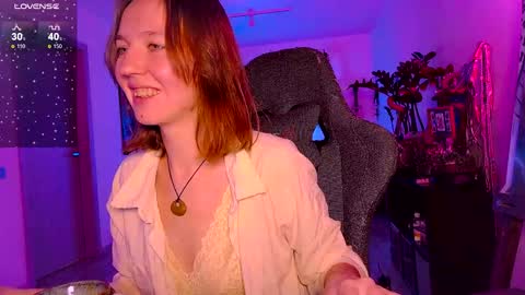 leona online show from November 29, 5:39 pm