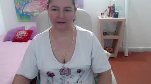 leonela   online show from January 9, 1:54 am