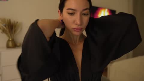 Snapshot of leoramallis chatting on March 2, 4:14 pm Leora online show from March 2, 4:14 pm