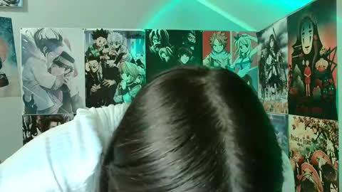 Snapshot of leraaa72 chatting on February 18, 7:10 am little secret online show from February 18, 7:10 am