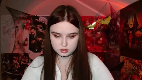 Snapshot of leraaa72 chatting on October 10, 6:18 am little secret online show from October 10, 6:18 am