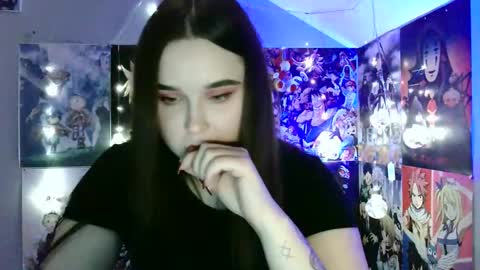 Snapshot of leraaa72 chatting on December 12, 9:08 am little secret online show from December 12, 9:08 am