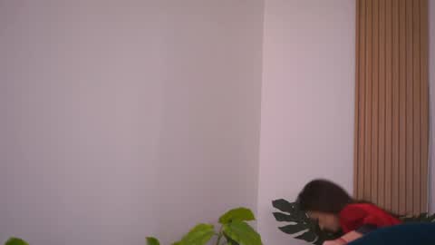 Snapshot of lesaismore chatting on January 8, 8:27 am Jessie online show from January 8, 8:27 am
