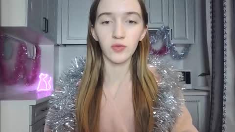 Snapshot of leslie_my_lovee chatting on December 26, 12:14 am LESLIE online show from December 26, 12:14 am