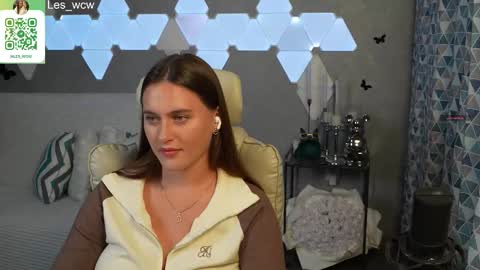 Snapshot of lesliekorfs chatting on September 18, 8:40 pm LeslieKorfs online show from September 18, 8:40 pm
