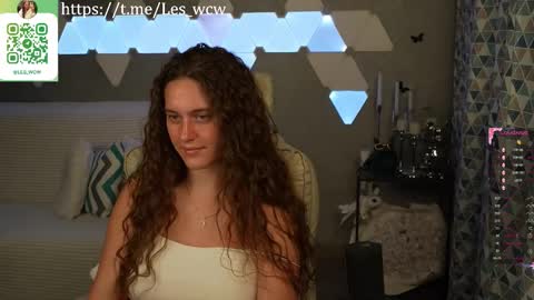 Snapshot of lesliekorfs chatting on October 6, 10:47 pm LeslieKorfs online show from October 6, 10:47 pm