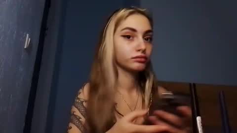 lesyawhite online show from November 19, 2:39 pm