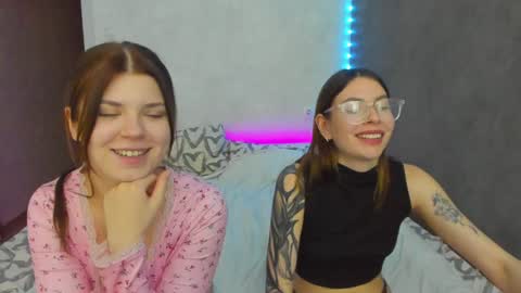 Snapshot of let_me_seee chatting on January 24, 2:30 pm Fiona online show from January 24, 2:30 pm