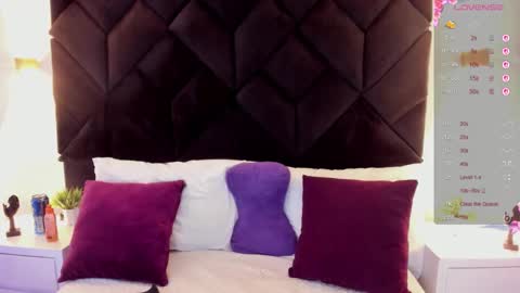 Snapshot of letiziia_sky chatting on September 12, 10:17 pm letiziia online show from September 12, 10:17 pm