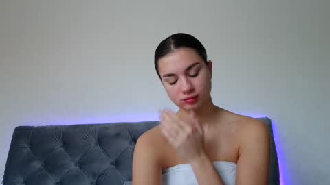 Emily online show from October 28, 10:32 am