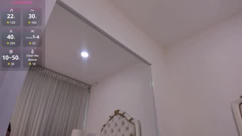 Snapshot of lexa_25_ chatting on October 10, 11:48 am online show from October 10, 11:48 am