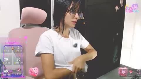 lexi19_ online show from May 18, 11:22 pm