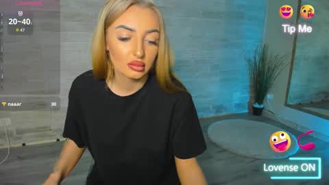 Snapshot of lexi_blazee chatting on September 23, 5:16 am Lexi online show from September 23, 5:16 am