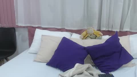 Snapshot of lexi_bloom chatting on February 15, 4:03 am Gabrielle online show from February 15, 4:03 am