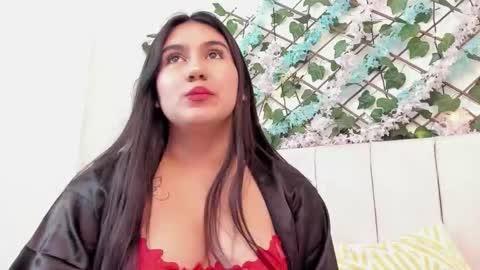 Snapshot of lexi_bloom chatting on September 18, 10:47 am Gabrielle online show from September 18, 10:47 am