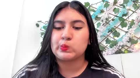Snapshot of lexi_bloom chatting on October 15, 10:18 am Gabrielle online show from October 15, 10:18 am