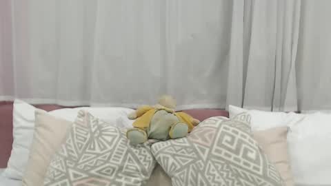 Snapshot of lexi_bloom chatting on March 7, 10:45 am Gabrielle online show from March 7, 10:45 am