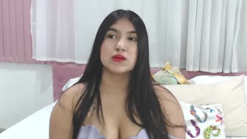Snapshot of lexi_bloom chatting on February 16, 11:05 am Gabrielle online show from February 16, 11:05 am