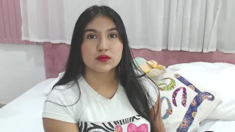 Snapshot of lexi_bloom chatting on February 12, 11:18 am Gabrielle online show from February 12, 11:18 am