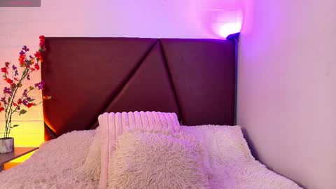 Lexi Howard  online show from April 9, 6:41 am